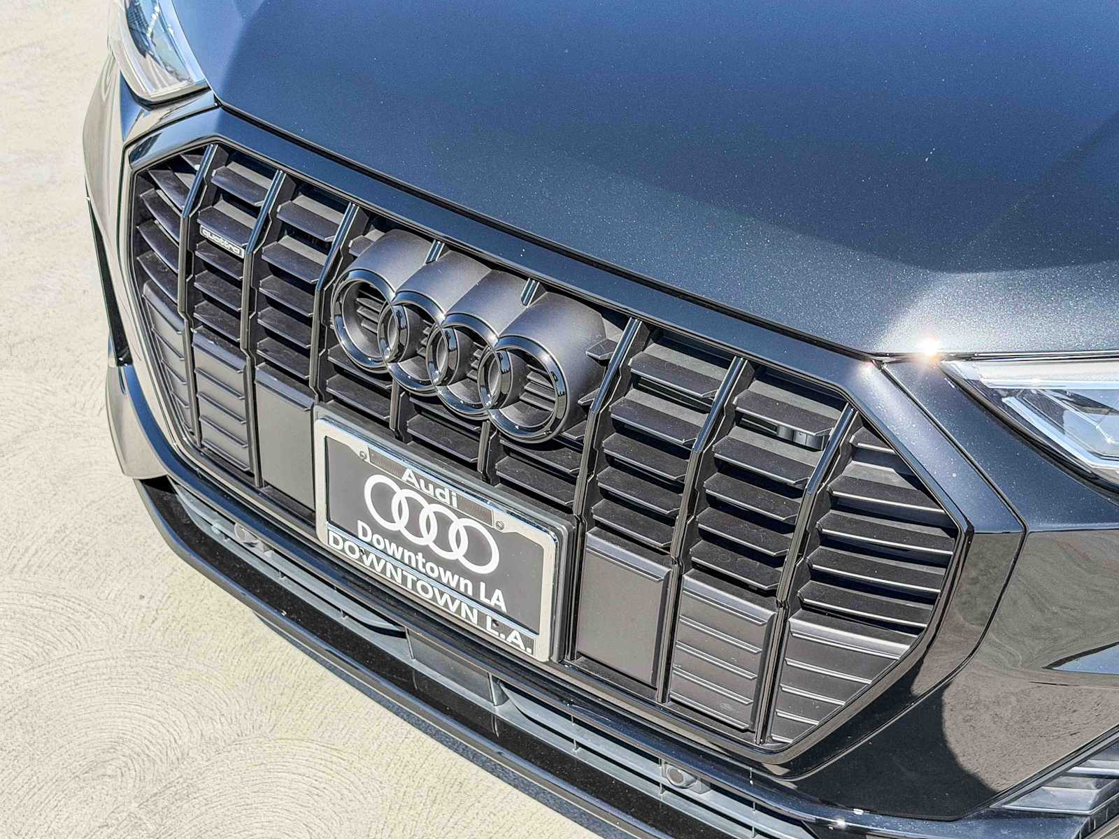 Thumbnail: 2025 Audi Q3 - 8