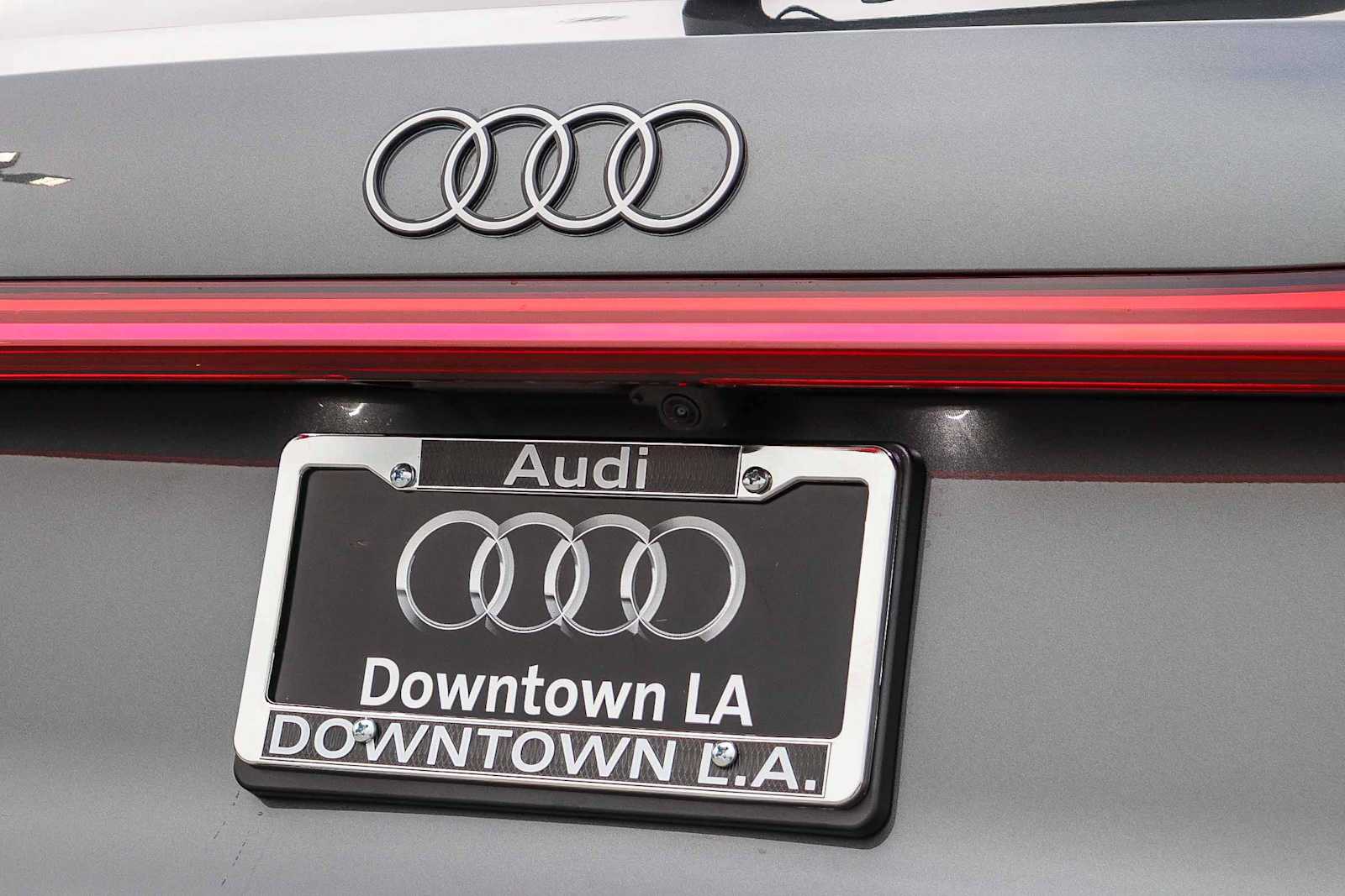 Thumbnail: 2025 Audi Q5 - 11