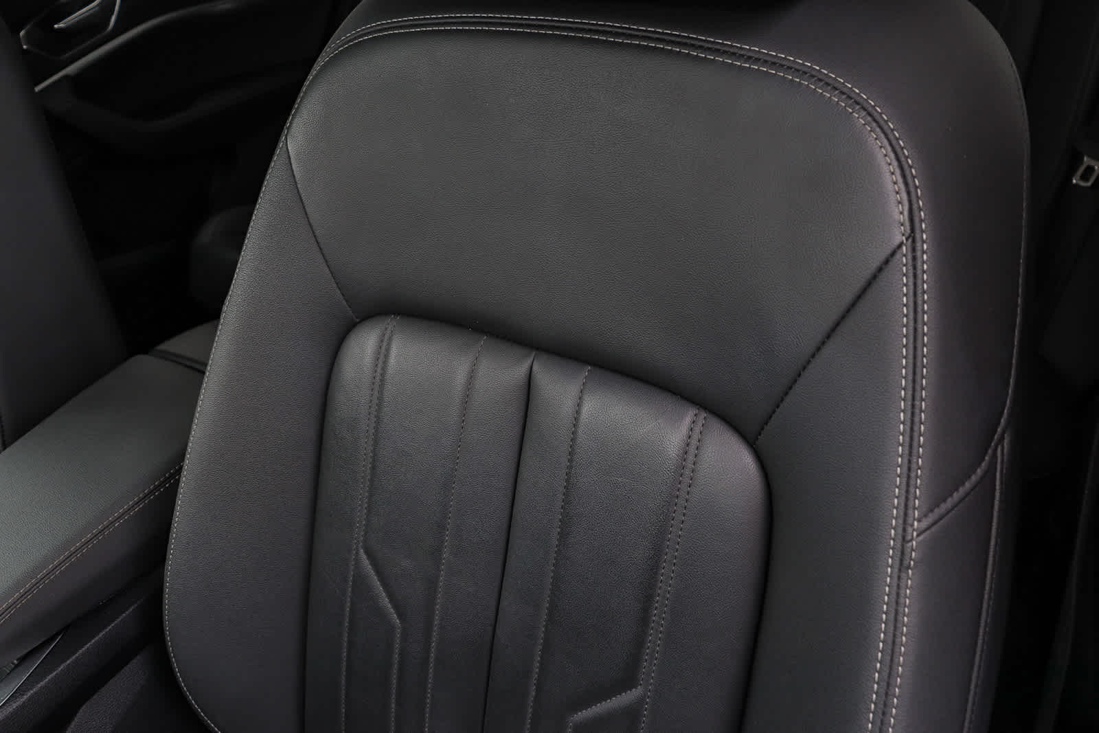 Thumbnail: 2022 Audi e-tron - 38