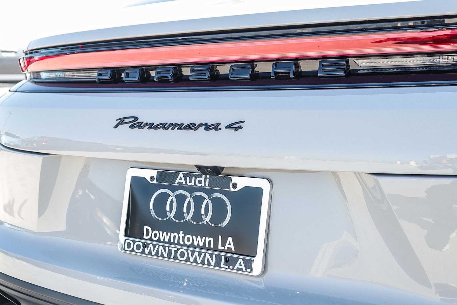 Thumbnail: 2025 Porsche Panamera - 10