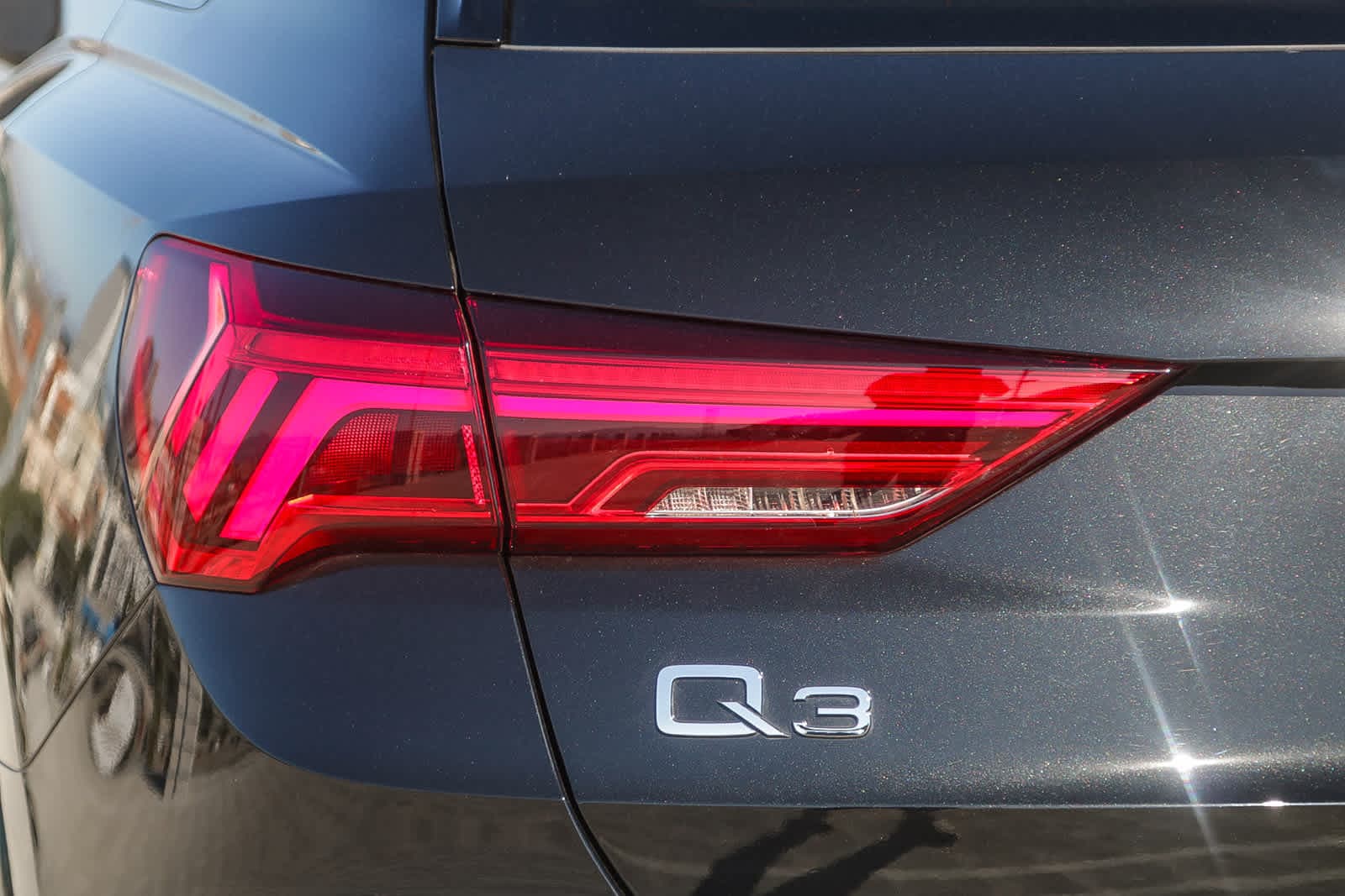 Thumbnail: 2025 Audi Q3 - 9