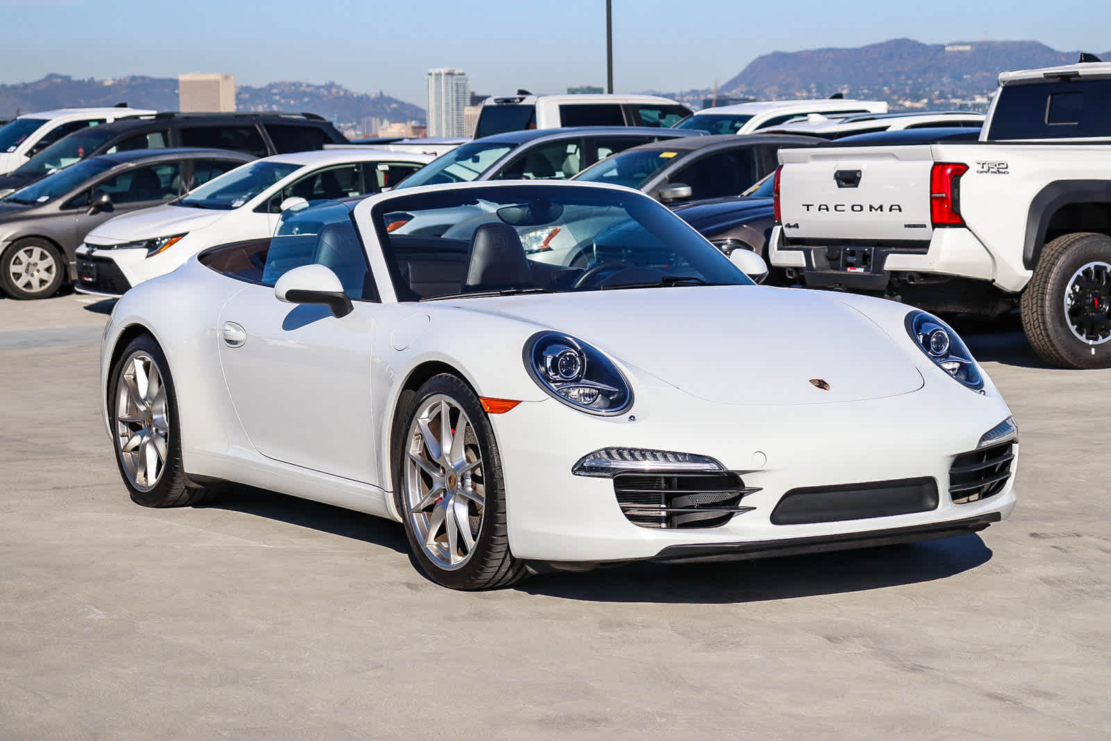 Thumbnail: 2014 Porsche 911 - 9