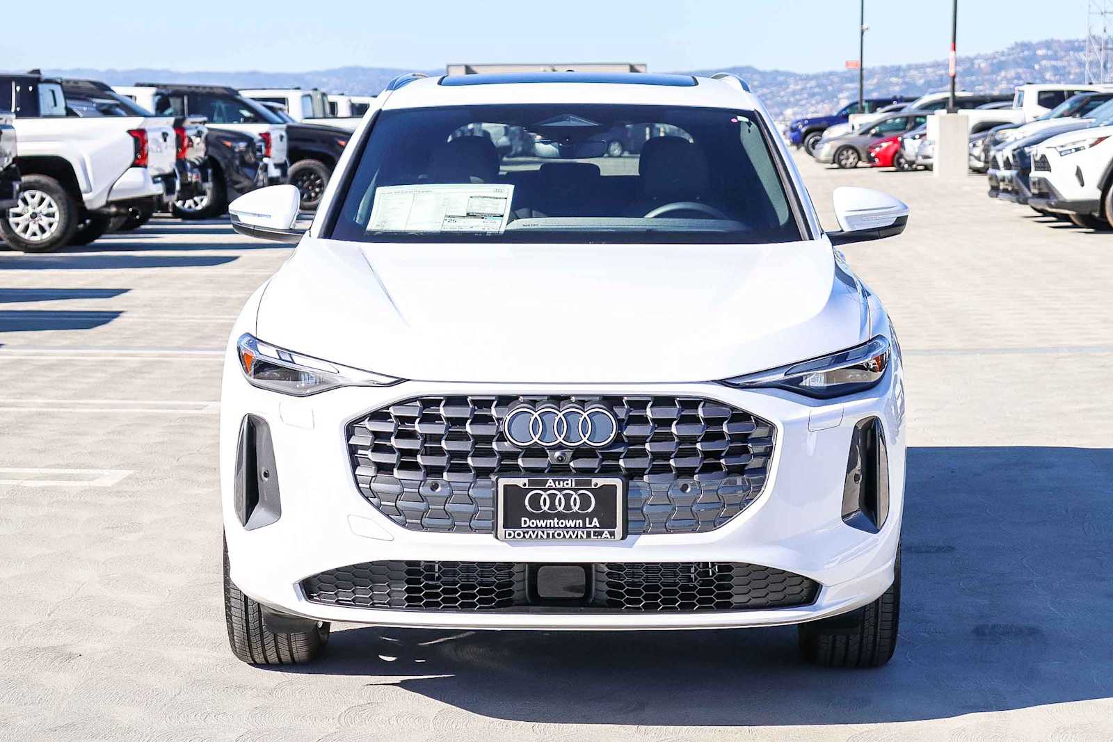 Thumbnail: 2025 Audi Q5 - 2