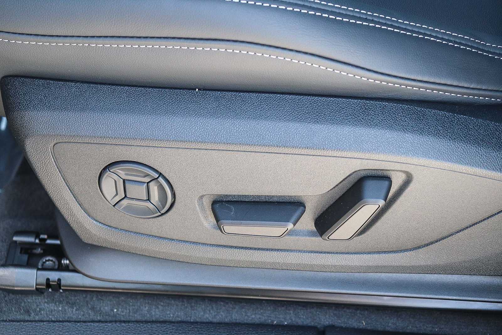 Thumbnail: 2025 Audi Q3 - 23