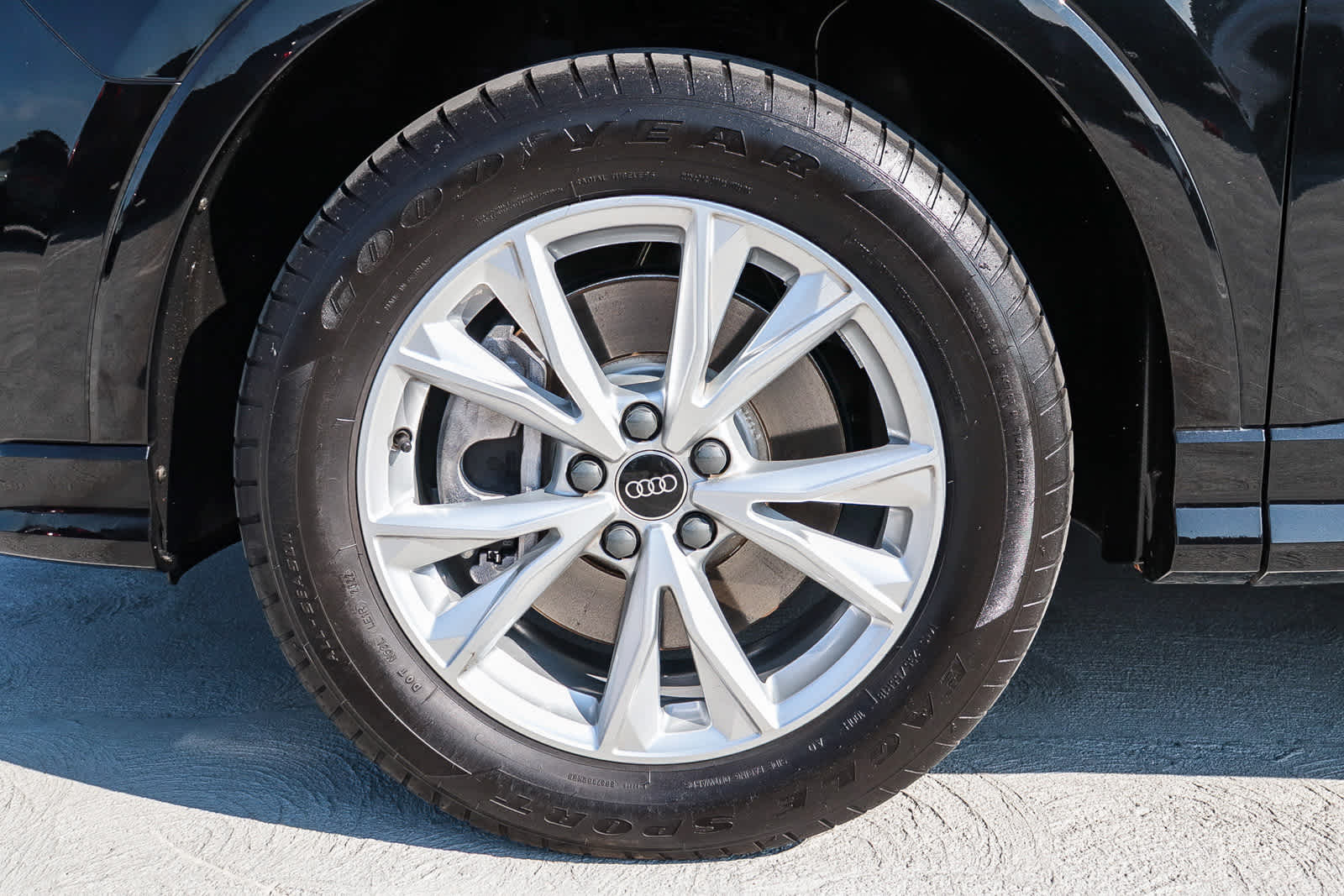 Thumbnail: 2023 Audi Q3 - 13