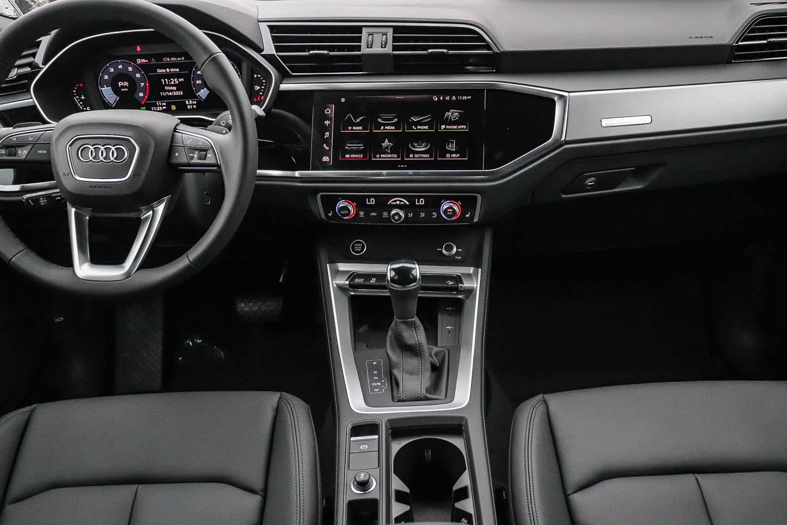 Thumbnail: 2025 Audi Q3 - 16