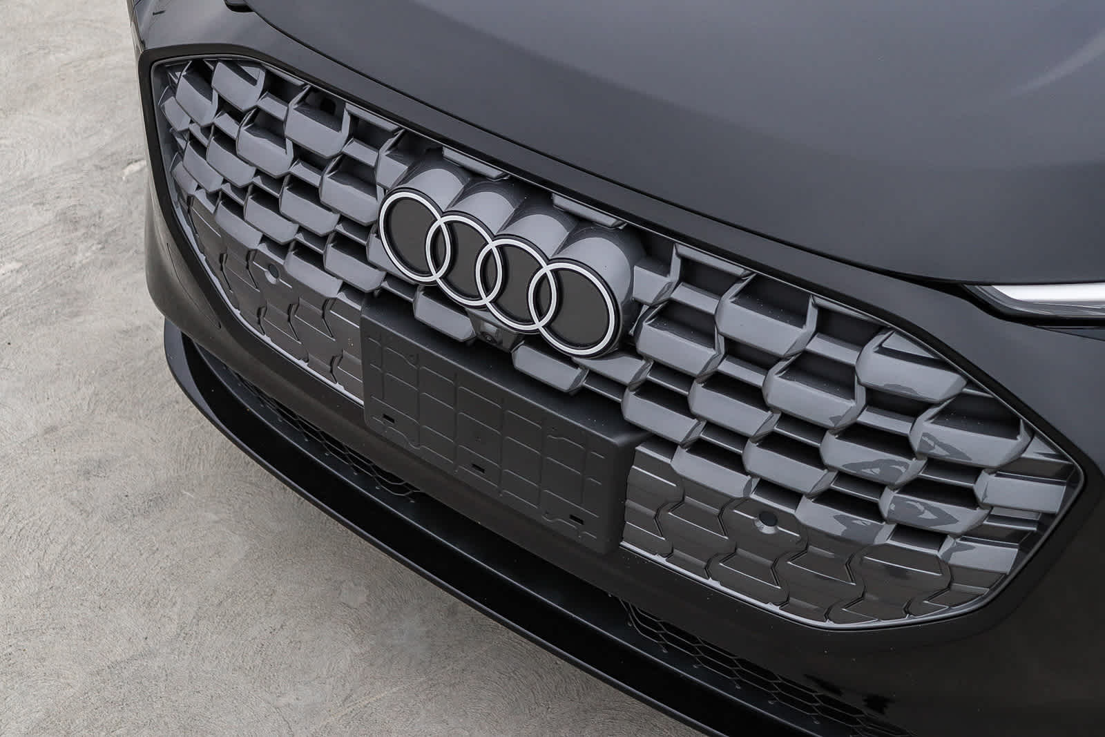 Thumbnail: 2025 Audi Q5 - 8