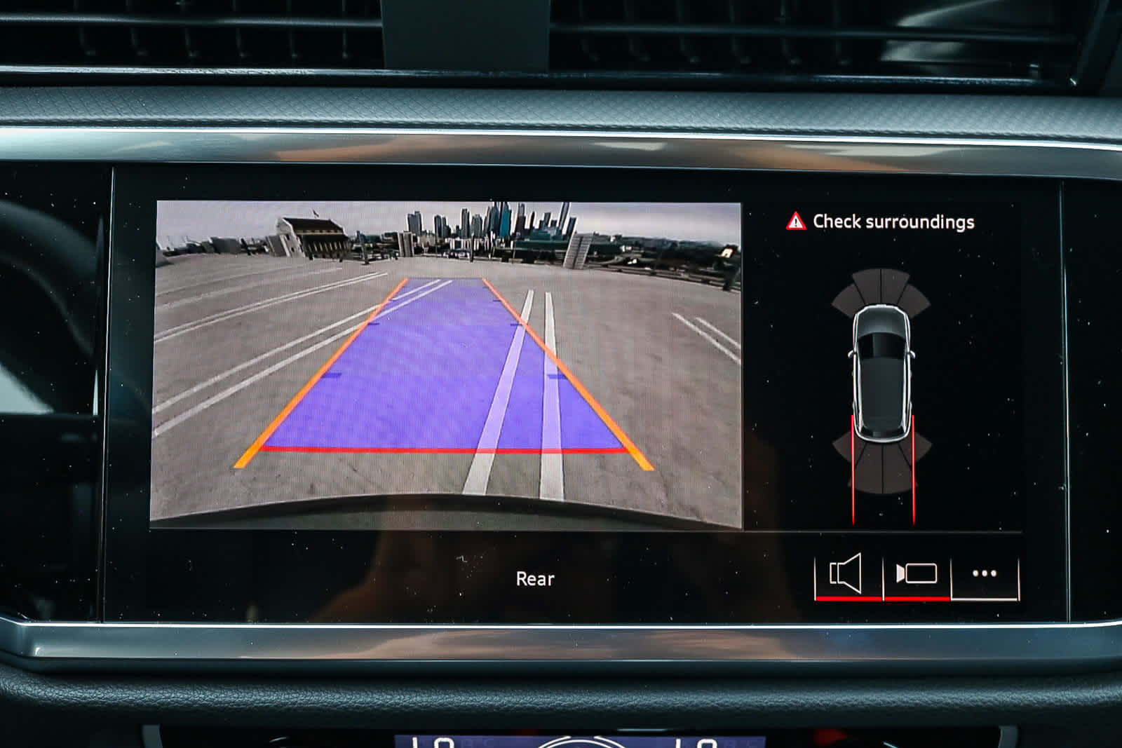 Thumbnail: 2025 Audi Q3 - 41