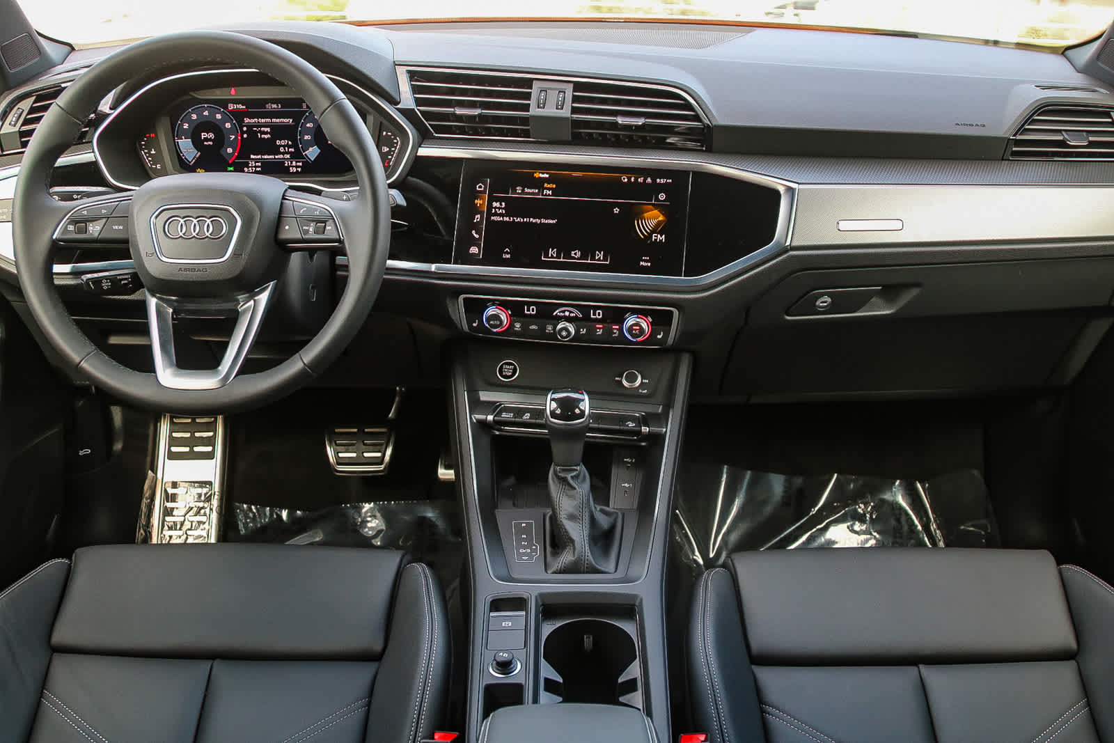 Thumbnail: 2025 Audi Q3 - 12