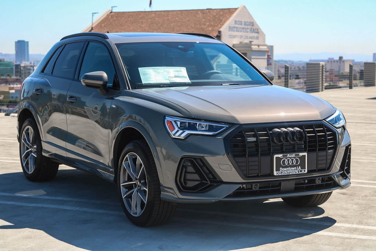 Thumbnail: 2025 Audi Q3 - 2
