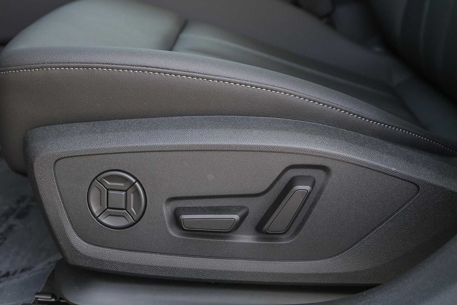 Thumbnail: 2025 Audi A5 - 20