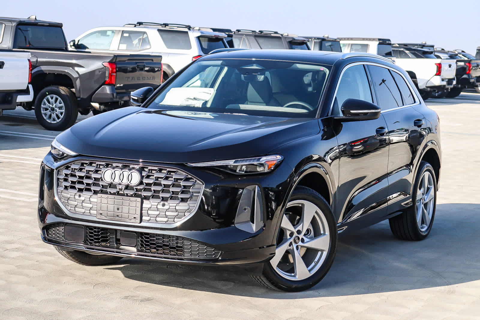 2025 Audi New Q5 Premium Plus's photo