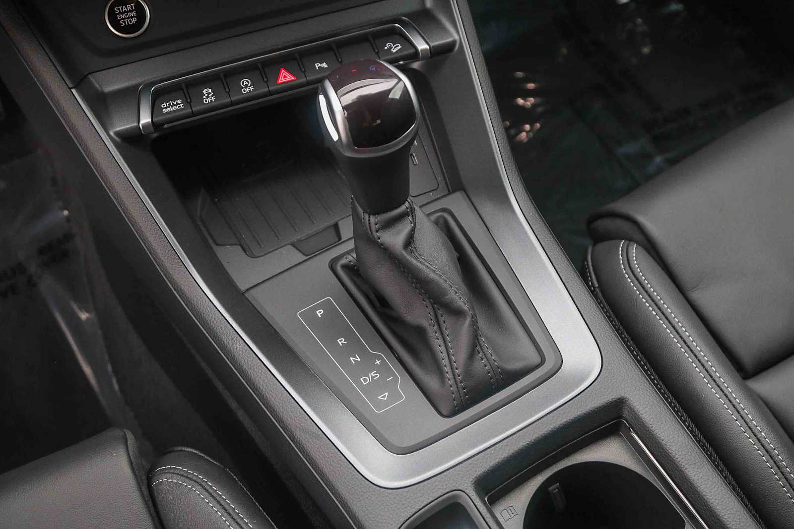 Thumbnail: 2025 Audi Q3 - 28