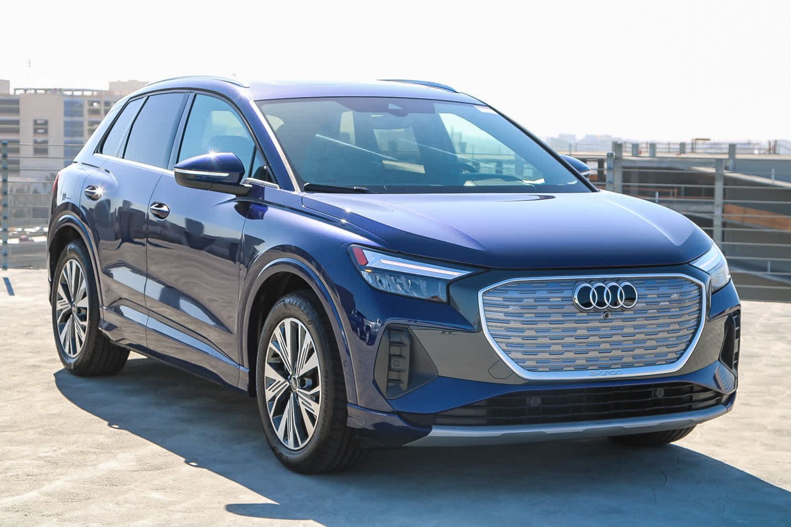 Thumbnail: 2023 Audi Q4 e-tron - 3