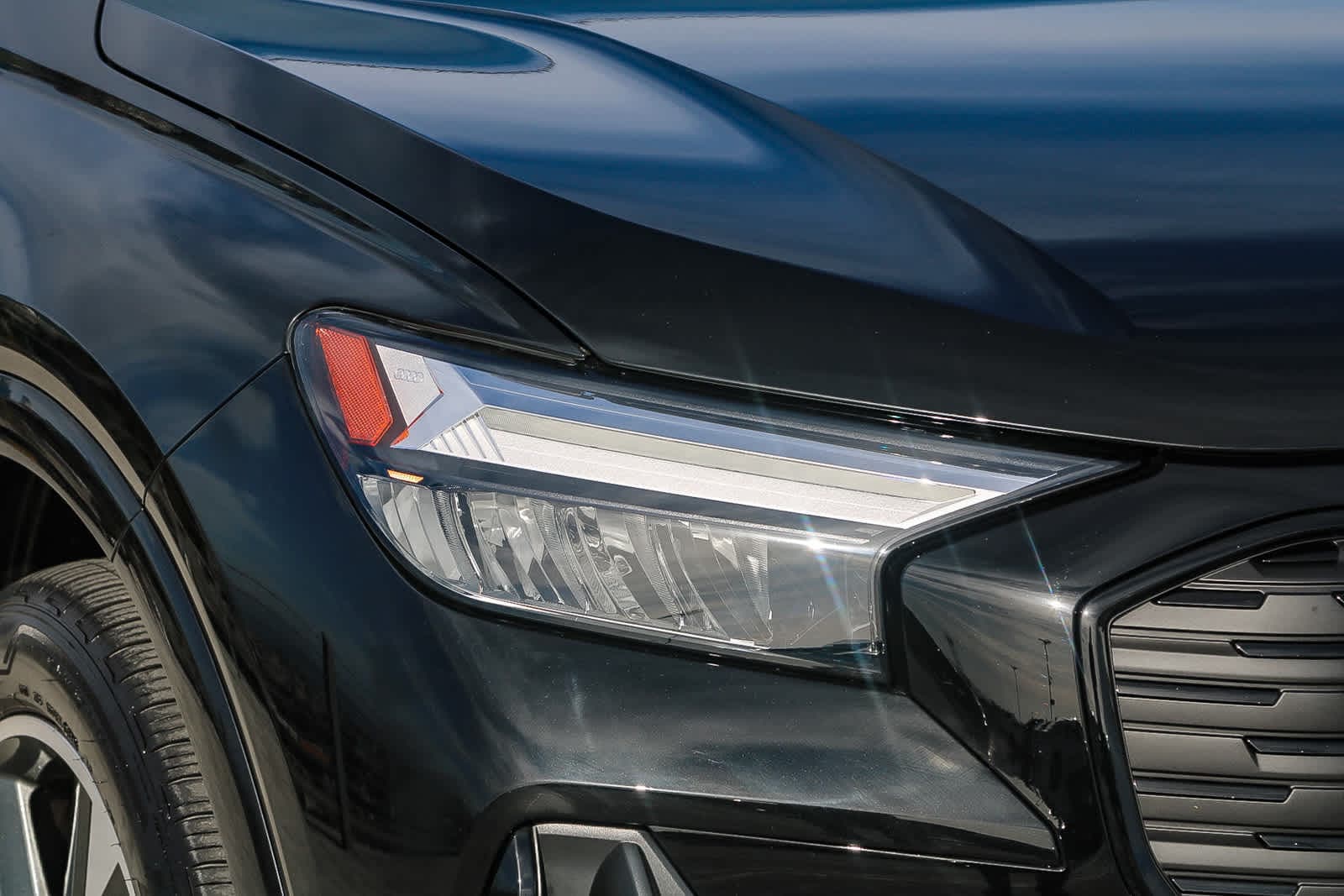 Thumbnail: 2024 Audi Q4 e-tron - 4