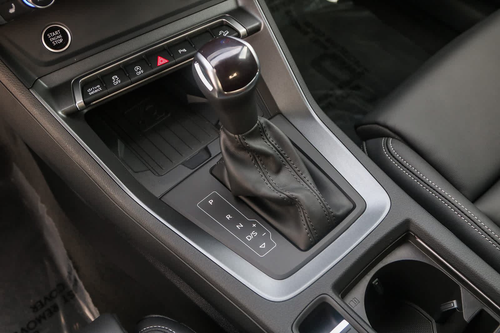 Thumbnail: 2025 Audi Q3 - 29