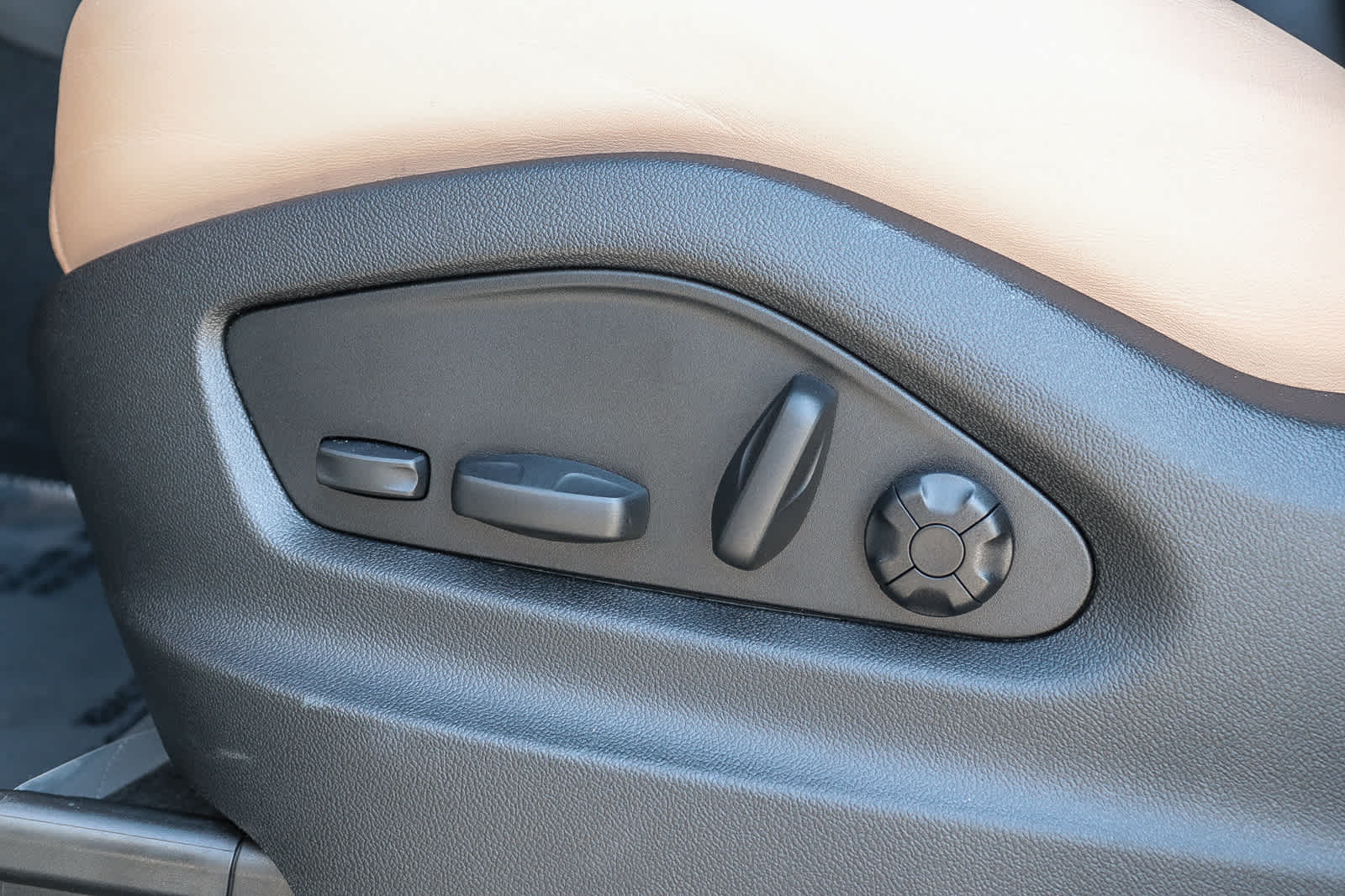 Thumbnail: 2025 Porsche  - 29