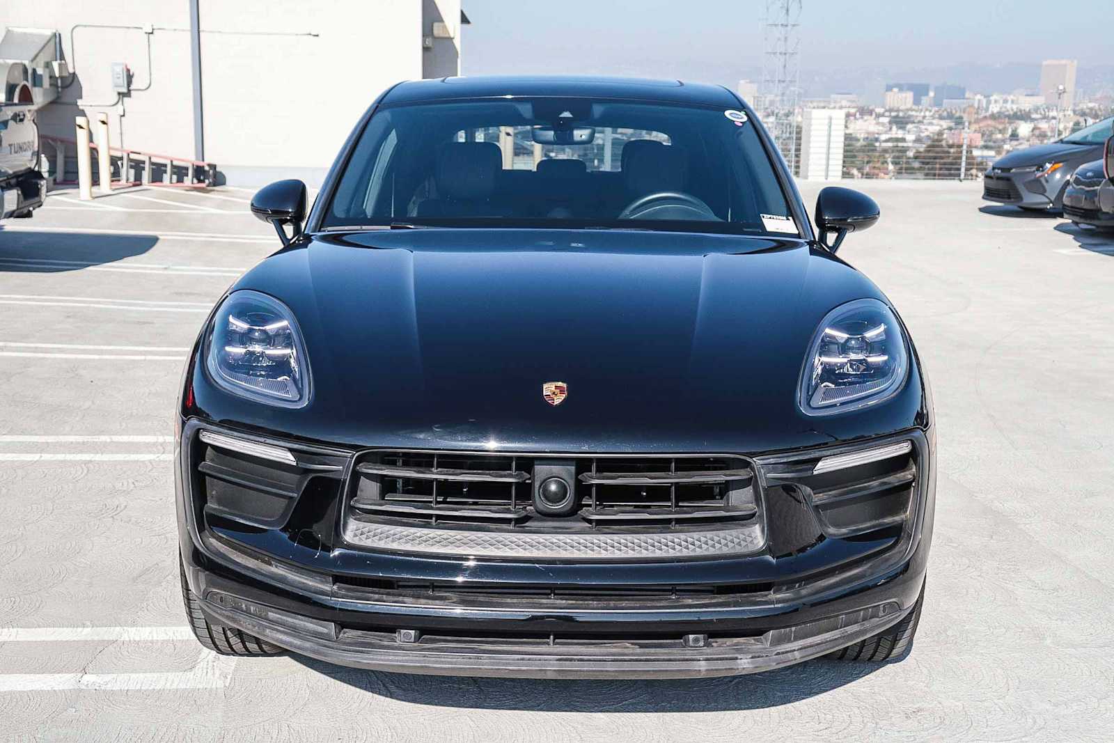 Thumbnail: 2023 Porsche Macan - 2