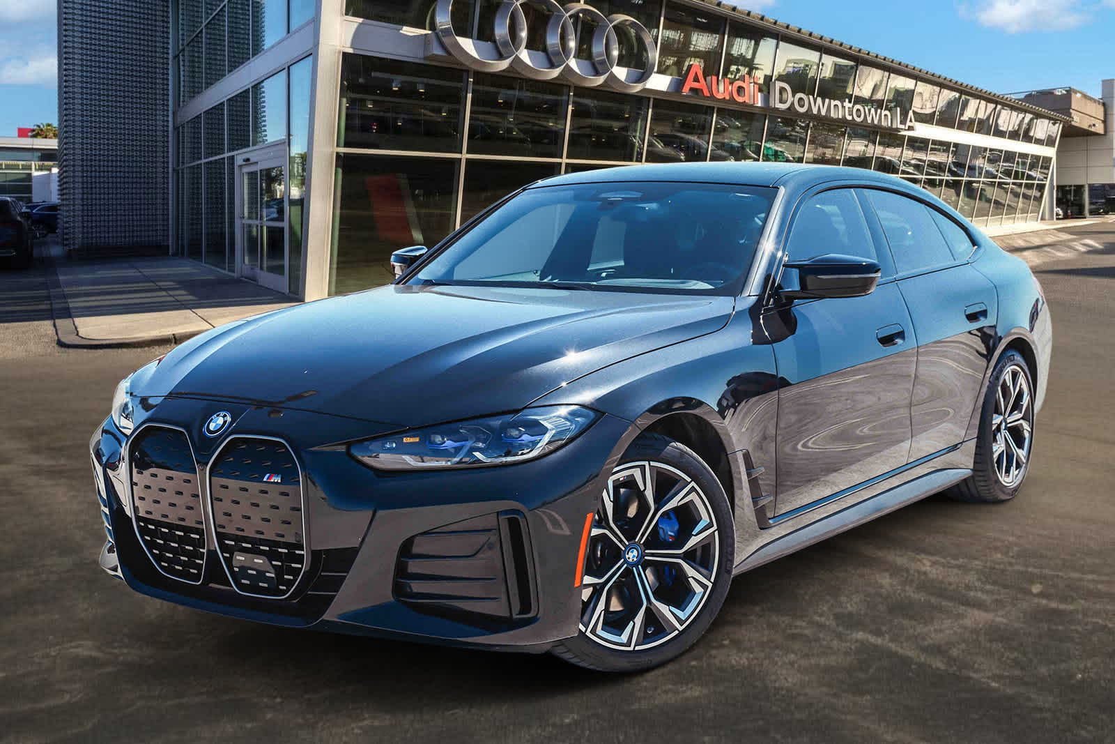 Thumbnail: 2022 BMW i4 - 1