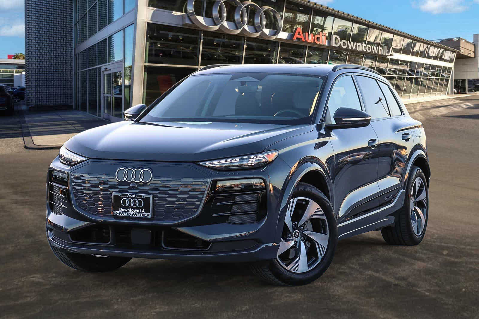 2025 Audi Q6 e-tron Premium Plus -
                  Los Angeles, CA