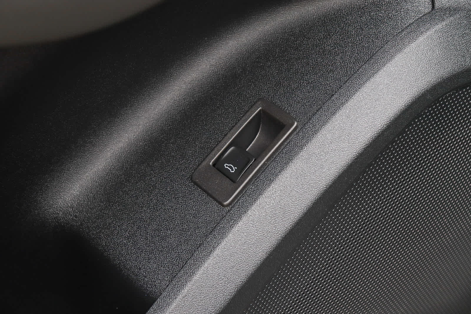 Thumbnail: 2025 Audi Q5 - 26