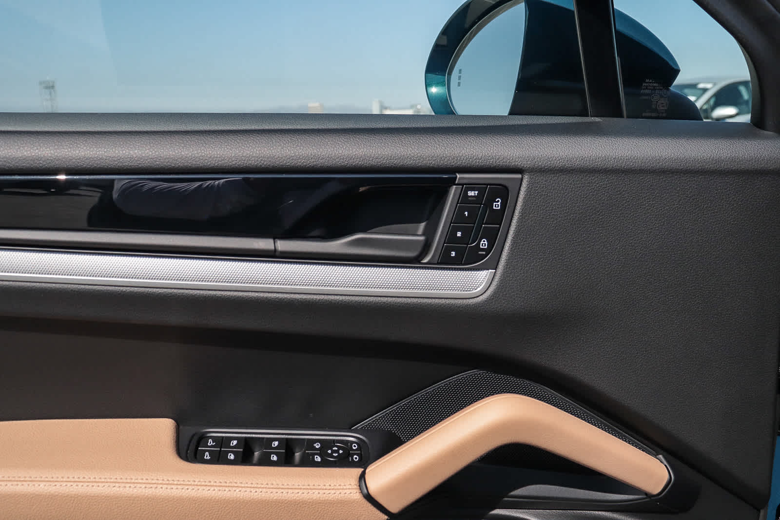 Thumbnail: 2025 Porsche  - 32