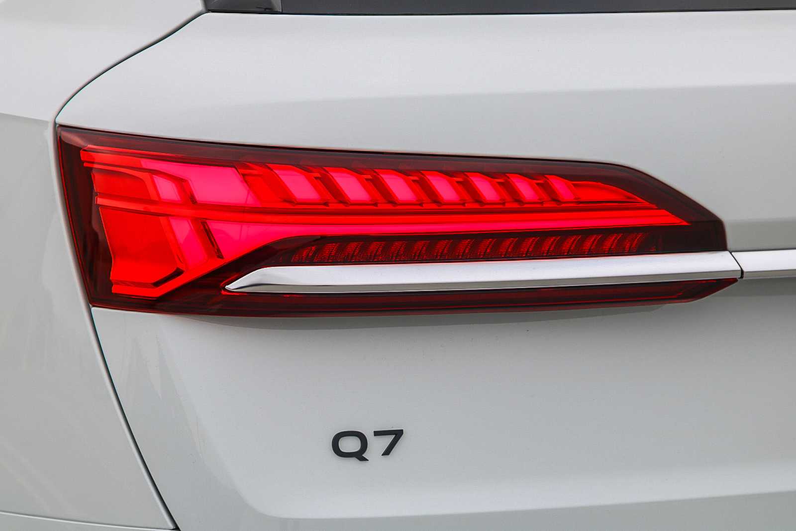 Thumbnail: 2025 Audi Q7 - 9