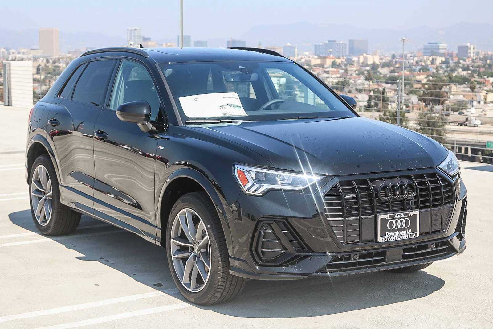 Thumbnail: 2025 Audi Q3 - 3