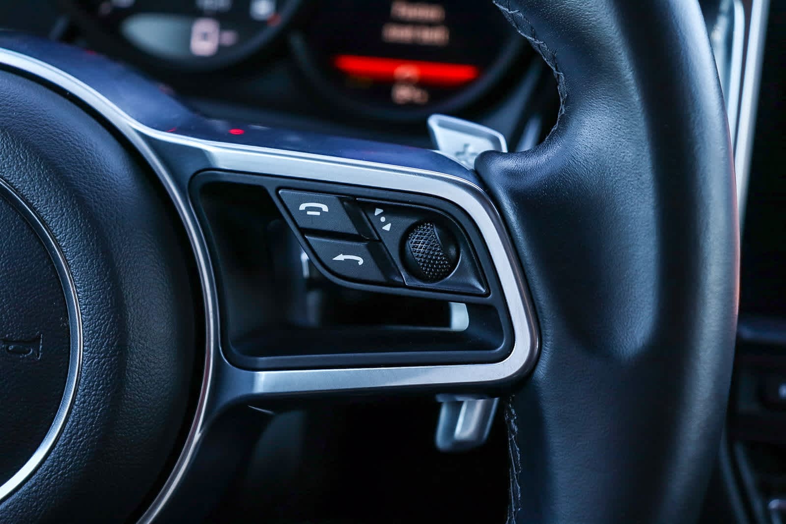 Thumbnail: 2020 Porsche Macan - 19