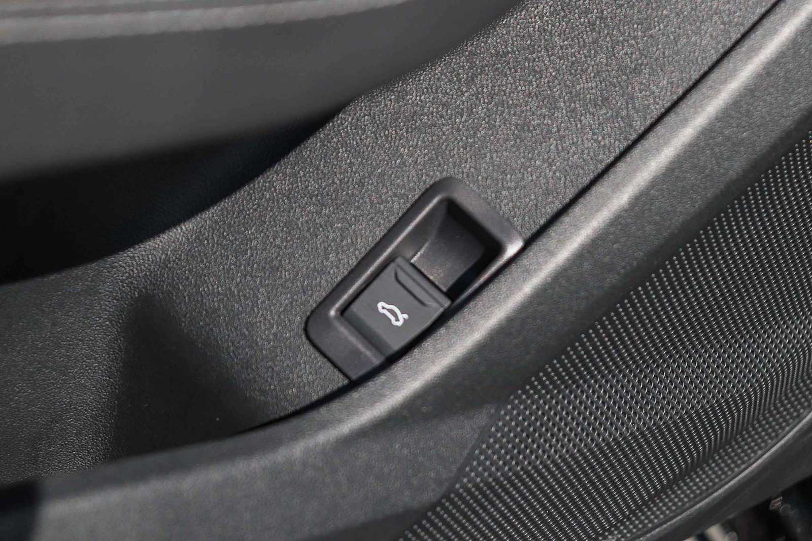 Thumbnail: 2025 Audi A5 - 27