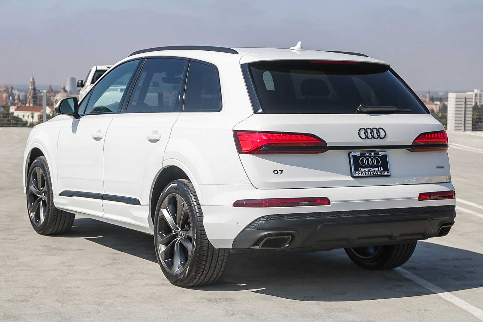 Thumbnail: 2025 Audi Q7 - 8