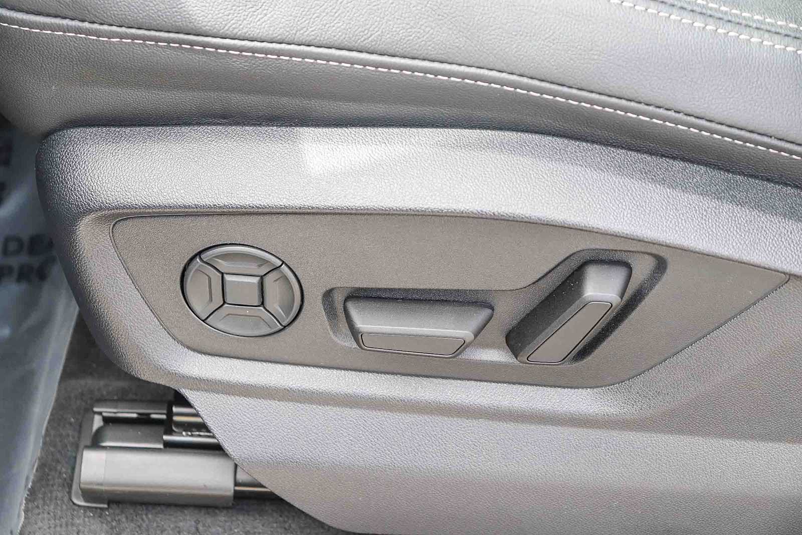 Thumbnail: 2025 Audi Q7 - 23
