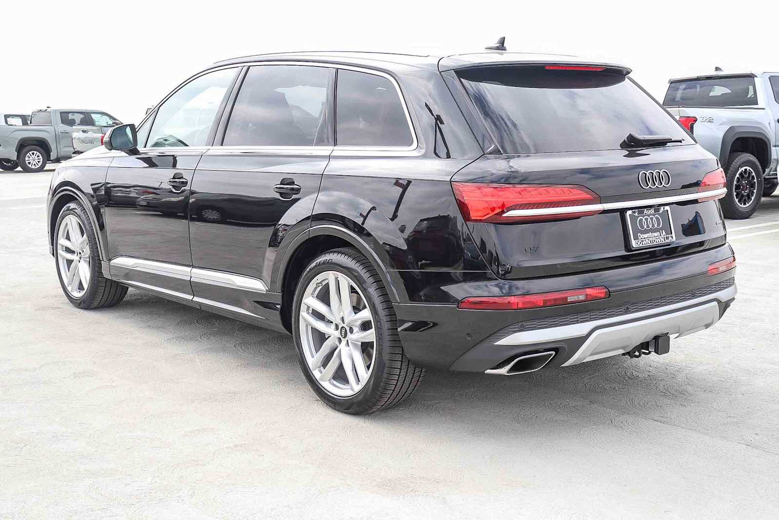 Thumbnail: 2025 Audi Q7 - 6