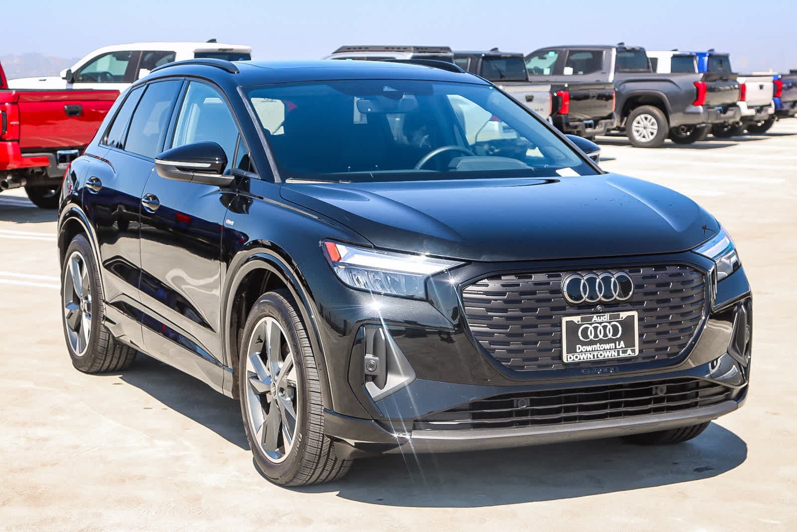 Thumbnail: 2024 Audi Q4 e-tron - 3