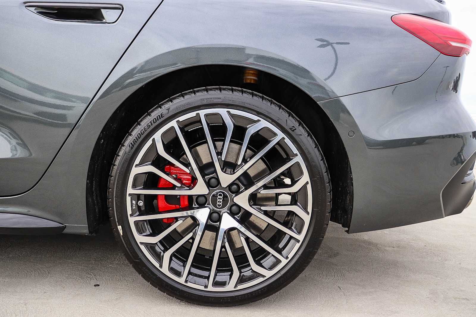 Thumbnail: 2025 Audi S5 - 13