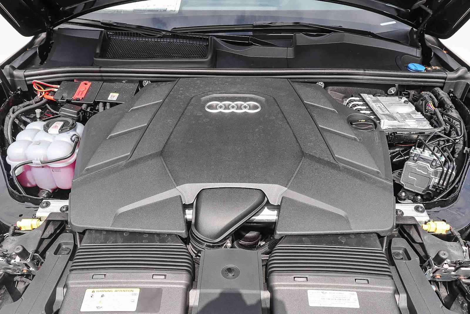 Thumbnail: 2025 Audi Q7 - 26