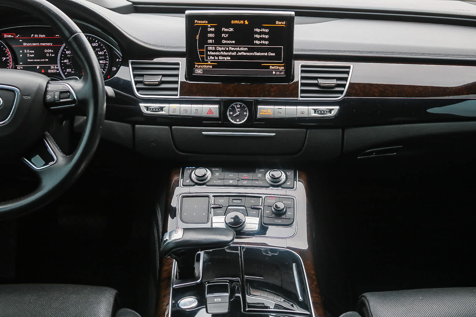 Thumbnail: 2017 Audi A8 - 13