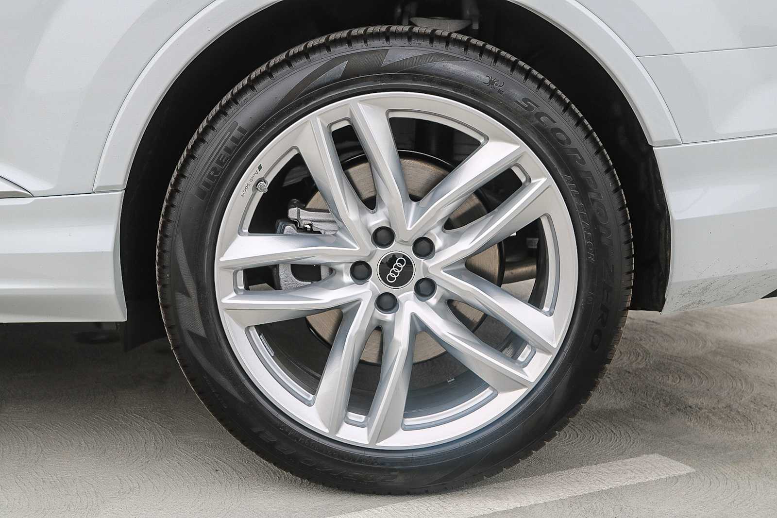 Thumbnail: 2025 Audi Q7 - 10