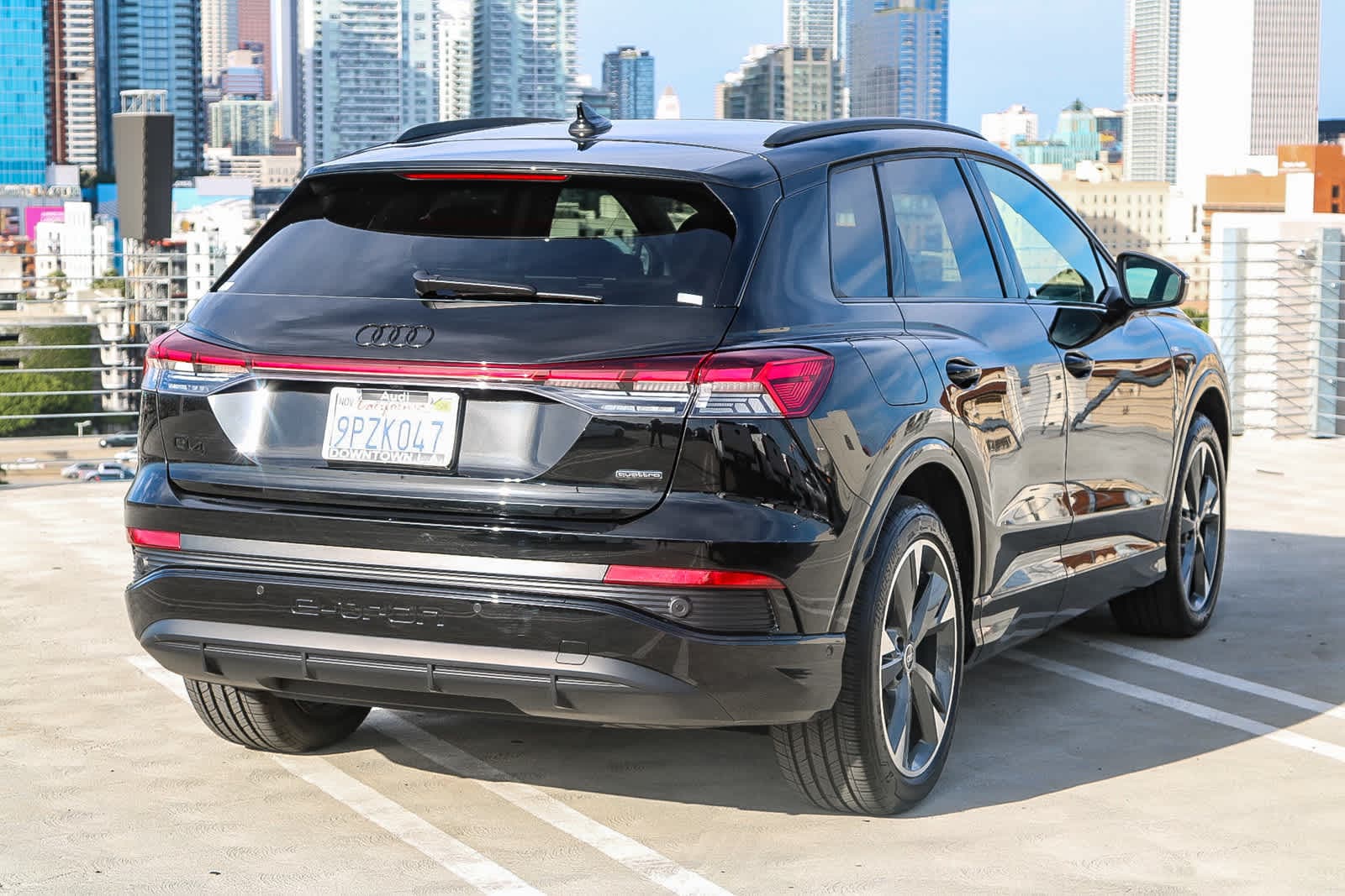 Thumbnail: 2024 Audi Q4 e-tron - 6