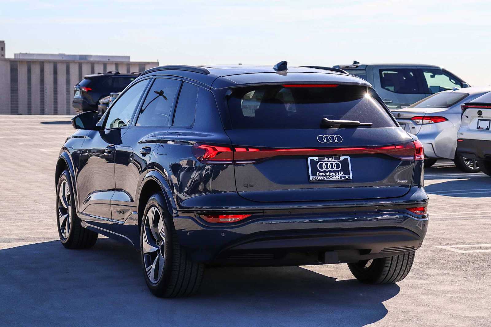 Thumbnail: 2025 Audi Q6 e-tron - 6