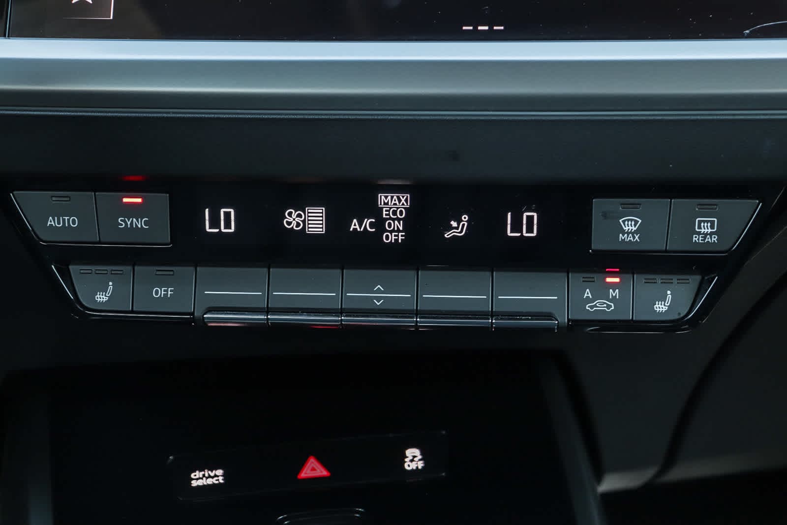 Thumbnail: 2023 Audi Q4 e-tron - 17