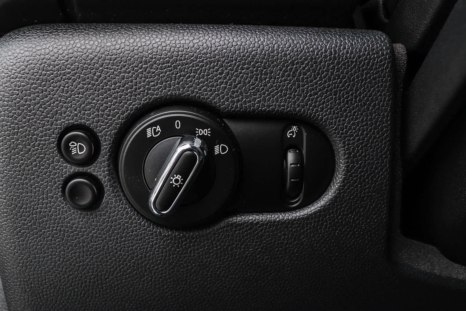 Thumbnail: 2023 MINI Cooper Hardtop - 24