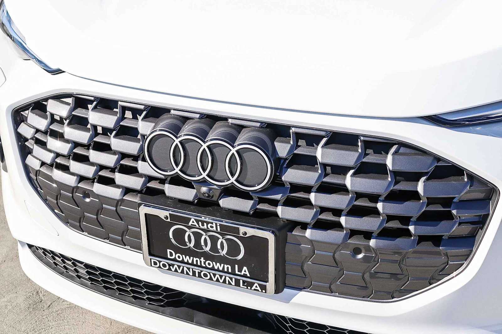 Thumbnail: 2025 Audi Q5 - 8