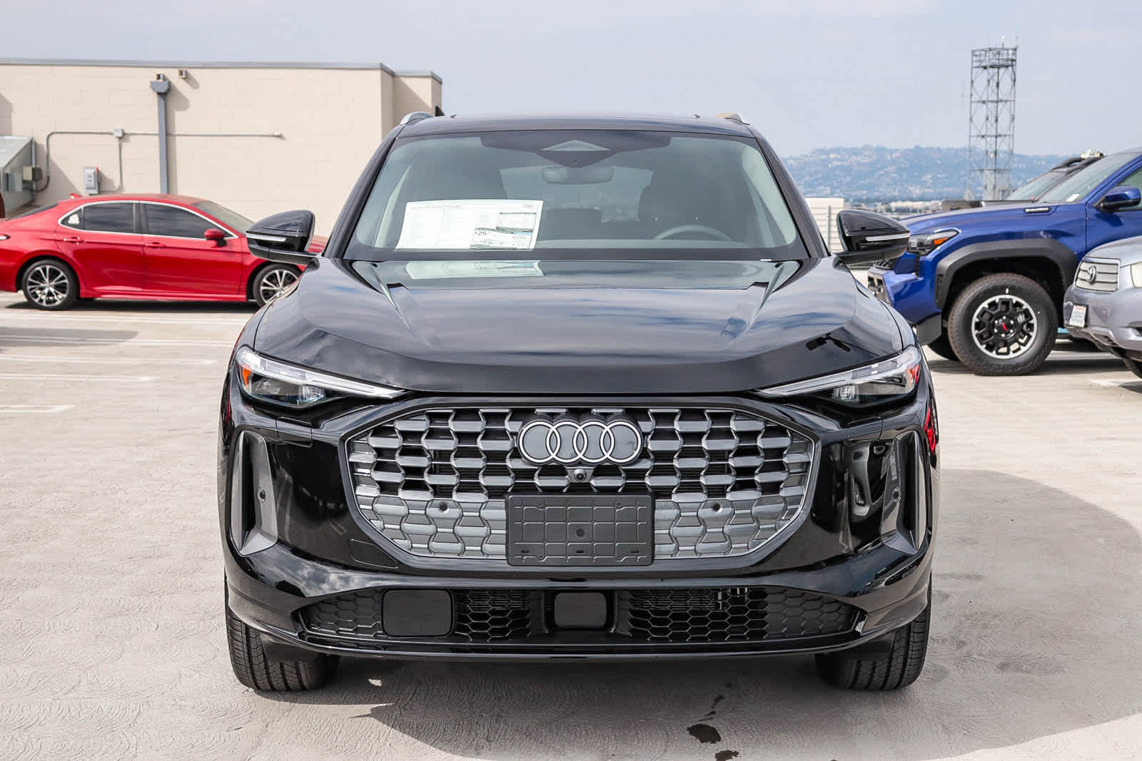 Thumbnail: 2025 Audi Q5 - 2