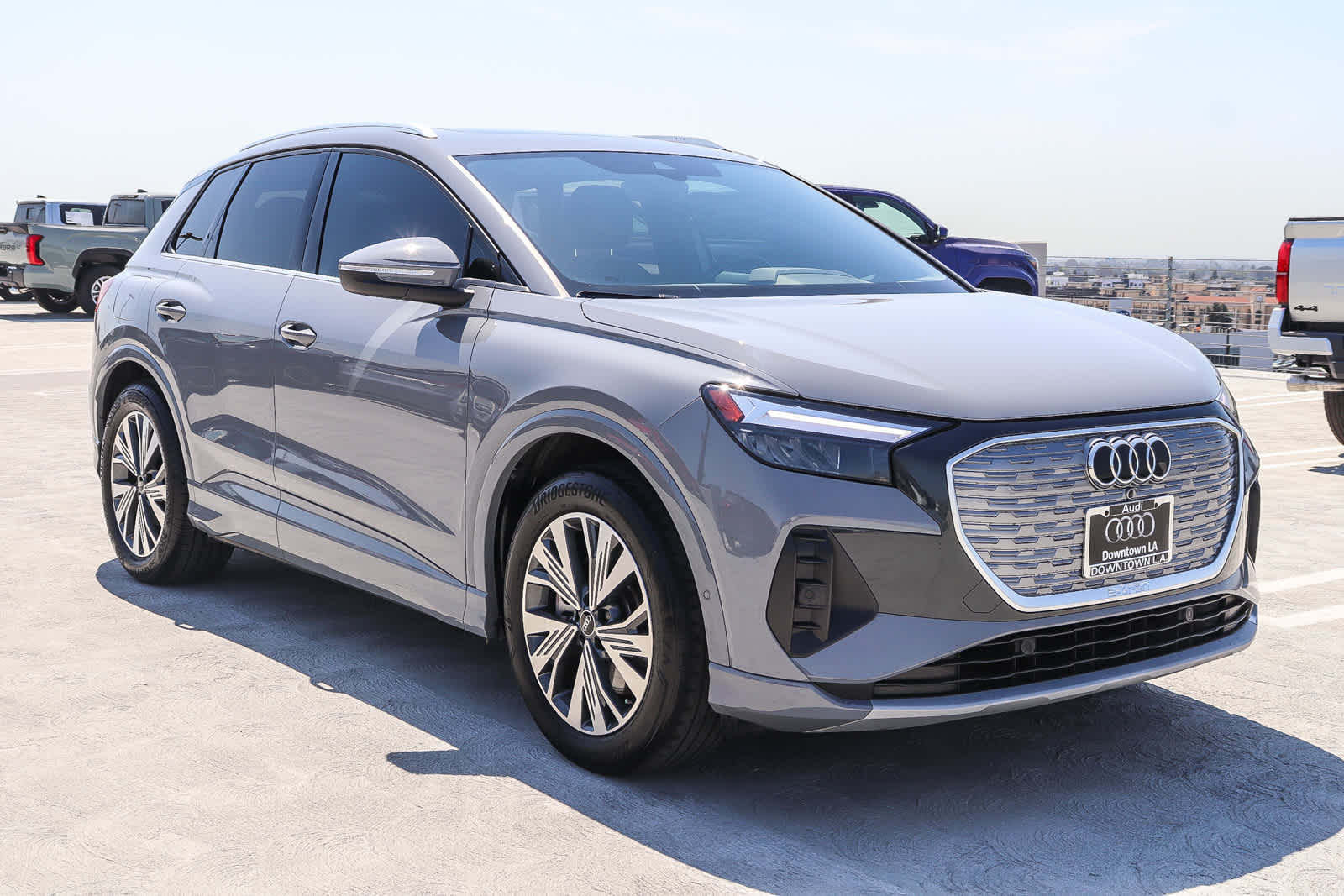 Thumbnail: 2023 Audi Q4 e-tron - 3