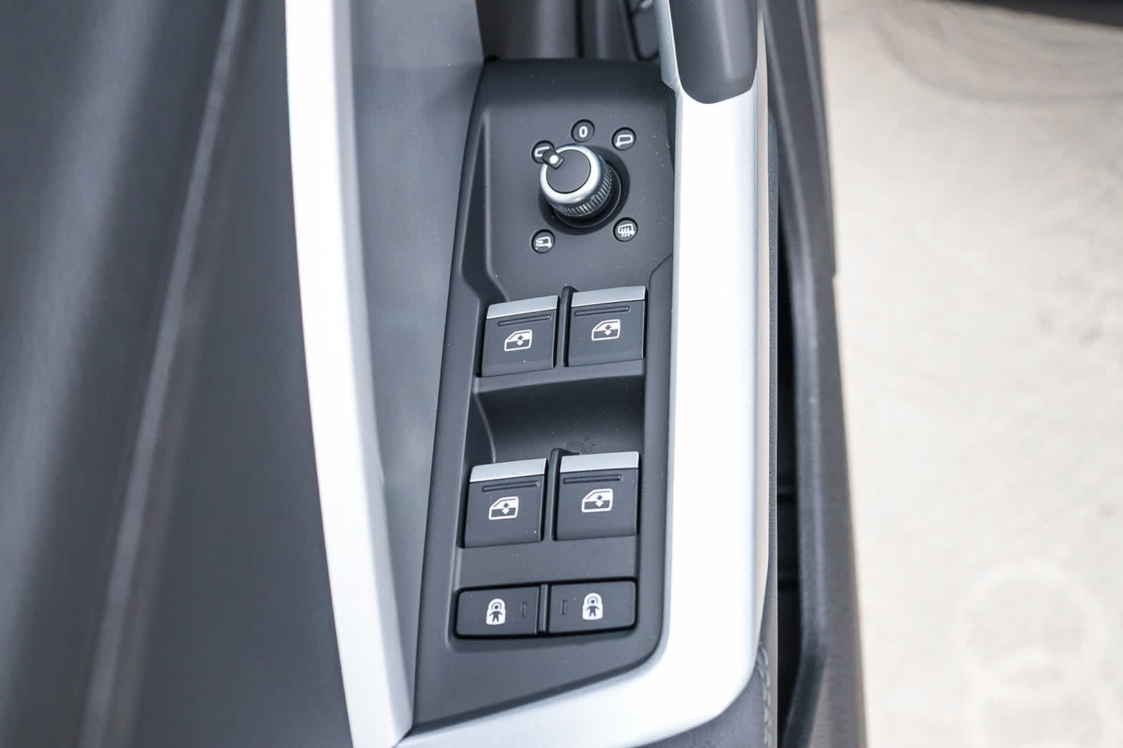 Thumbnail: 2025 Audi Q3 - 29