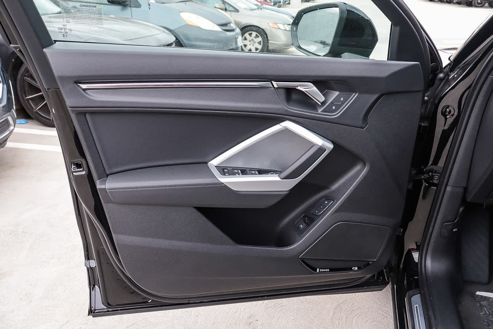 Thumbnail: 2025 Audi Q3 - 31