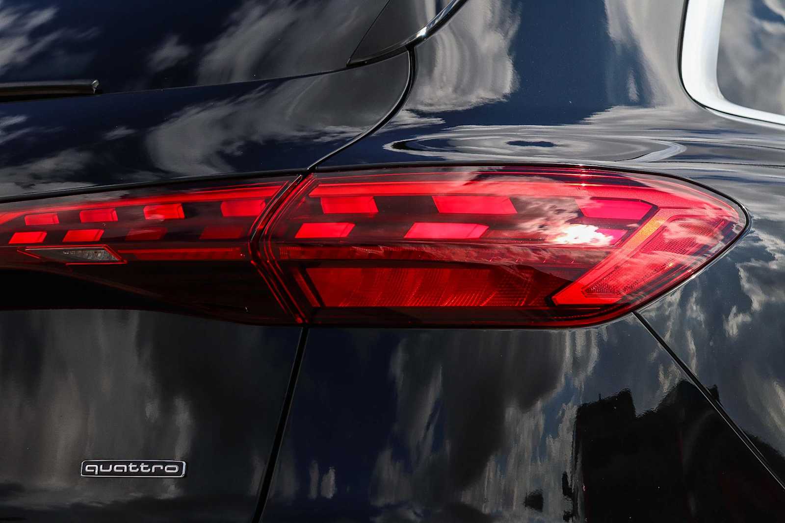 Thumbnail: 2025 Audi Q5 - 10