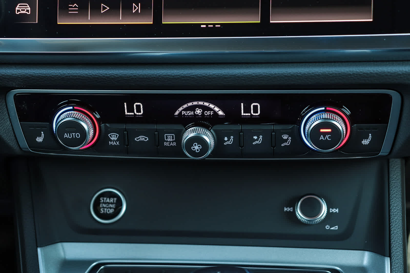 Thumbnail: 2025 Audi Q3 - 17