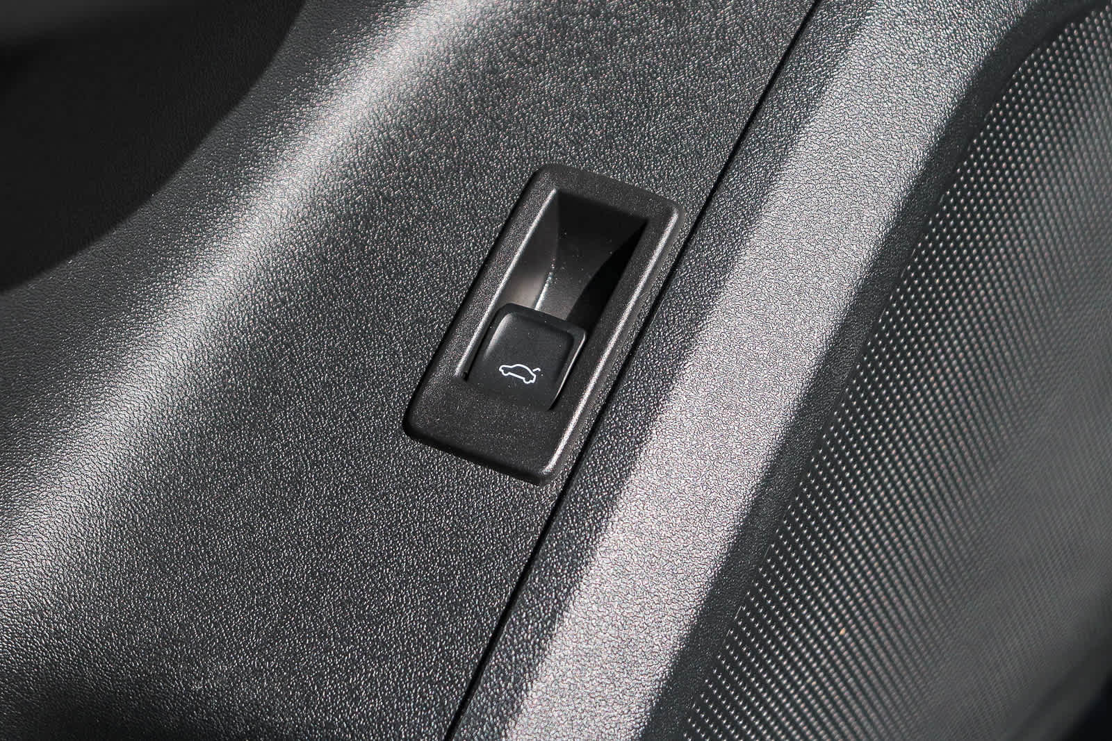 Thumbnail: 2025 Audi Q5 - 27